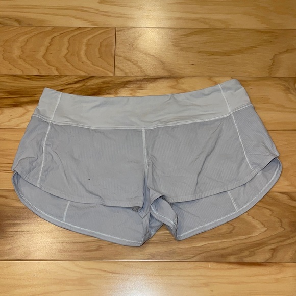 Lulu lemon Low Rise Shorts - Picture 2 of 5